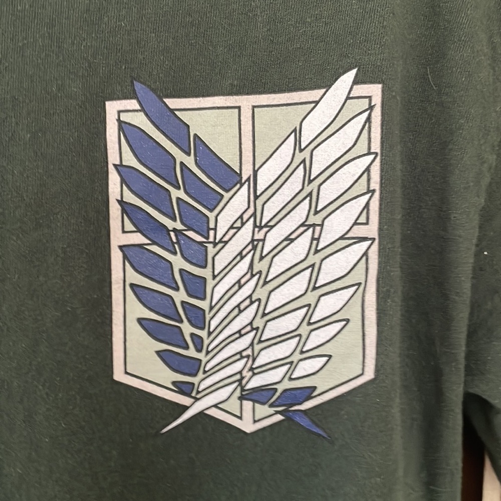 Attack on Titan tee shirt. Good condition